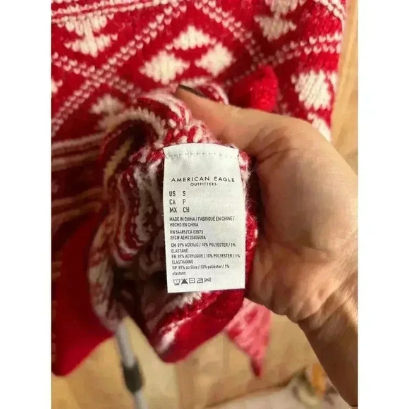 American Eagle AE Fair Isle Red White Holiday Sweater Size S - Picture 4 of 8